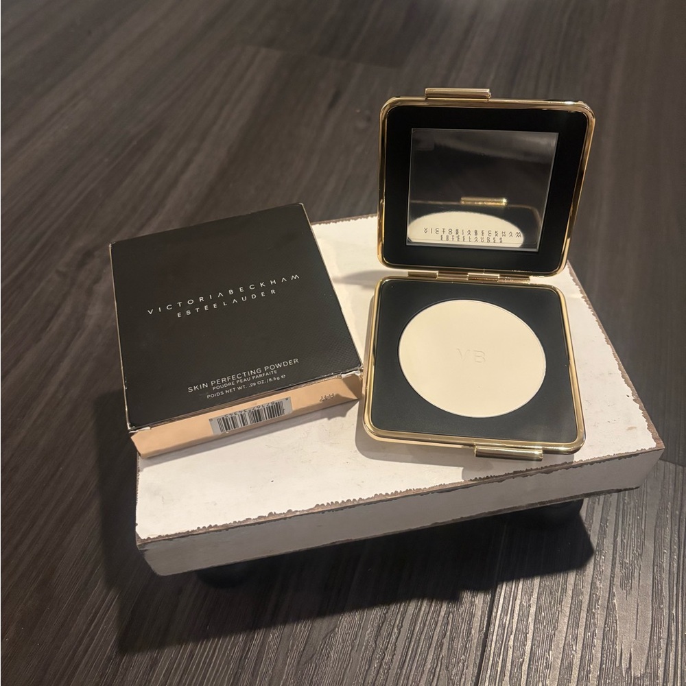 Victoria Beckham Estée Lauder Black Compact